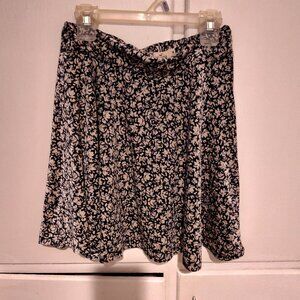 Black and white Hollister skirt size M